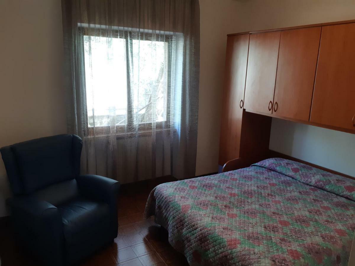 Casa Vacanze Ester Brenzone sul Garda Exteriör bild